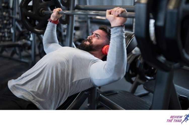 Close-grip Bench Press: Hướng dẫn thực hiện chuẩn nhất