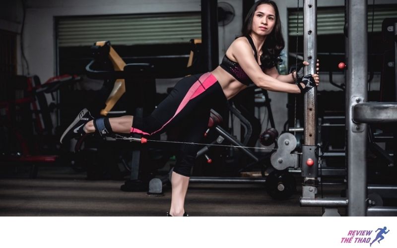Huấn luyện viên chính là chủ phòng tập