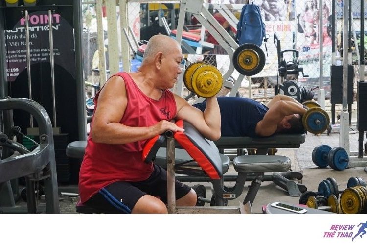 Phòng gym 0 đồng ở Đà Nẵng giúp đỡ người bị tai biến