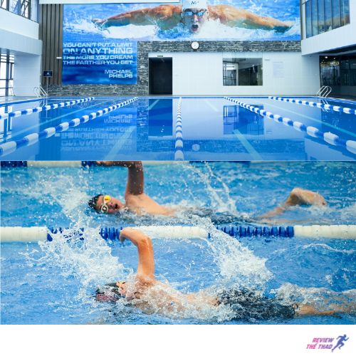 Hồ bơi nước ấm trong nhà với thiết kế sang trọng tại Level
