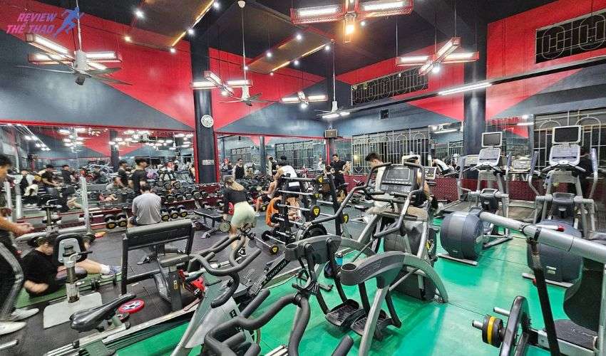 Phòng tập Đại học Văn hóa - Cơ sở gym rộng rãi tại trung tâm Đống Đa