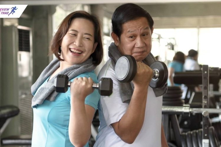 Phụ nữ 50 tuổi có nên tập gym? Lợi ích và cách tập an toàn