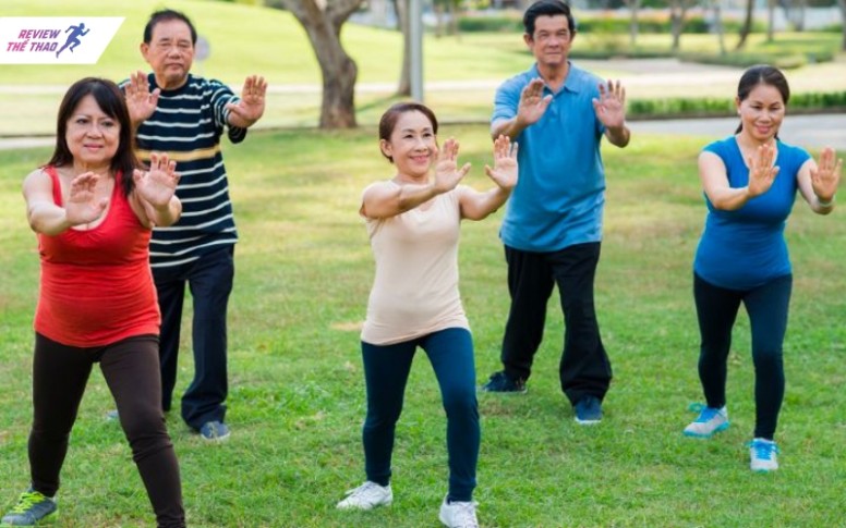 Phụ nữ 50 tuổi có thể lựa chọn thái cực quyền để thư giãn tinh thần