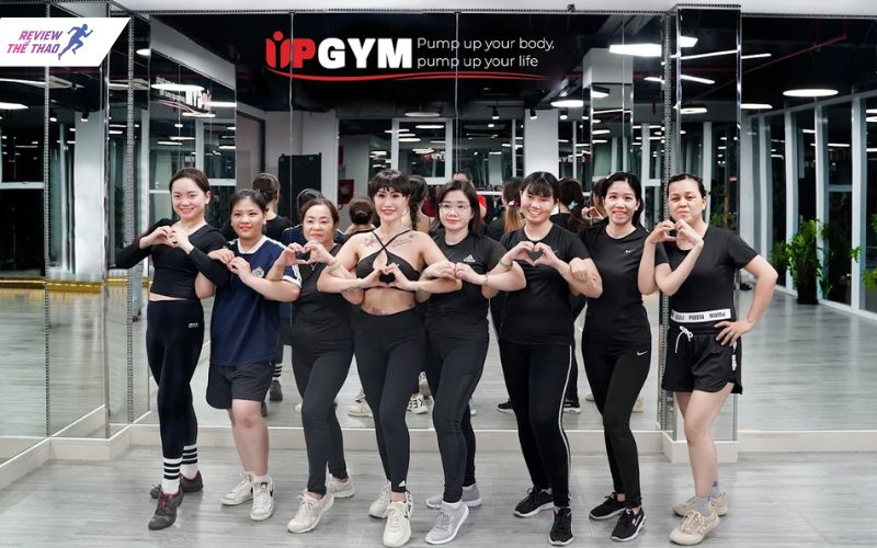 Lớp học Yoga tại UP GYM - Hưng Phú