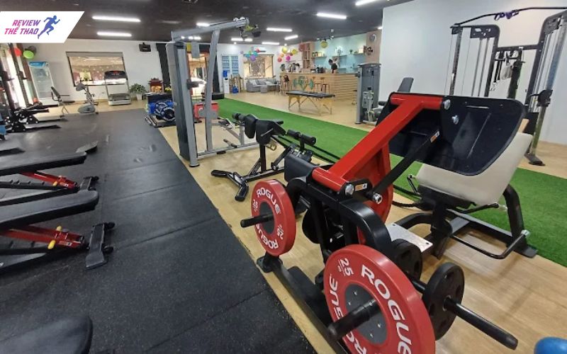 Heart Private Training - Phòng gym Ninh Bình sạch sẽ, thân thiện và đầy đủ