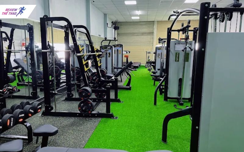 Tiến Đạt Gym Club - Phòng gym quận 9 sạch sẽ và thoáng mát